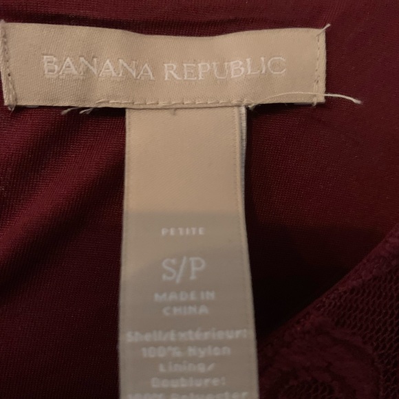 Beautiful and classic top very feminine. - Picture 3 of 5